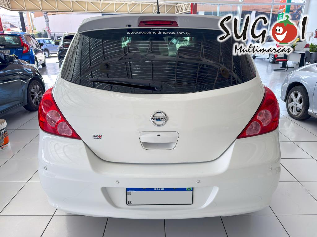 NISSAN Tiida Hatch - Foto