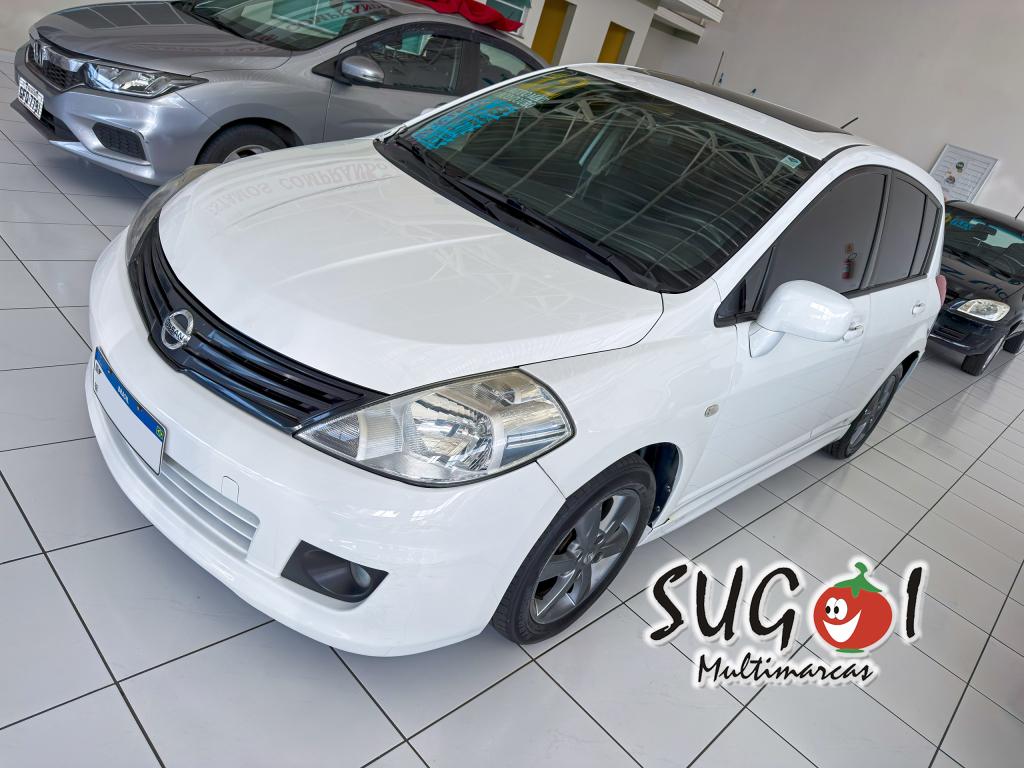 NISSAN Tiida Hatch - Foto