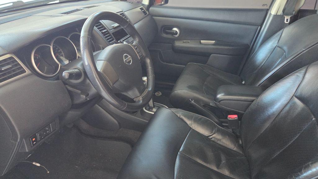 NISSAN Tiida Hatch - Foto