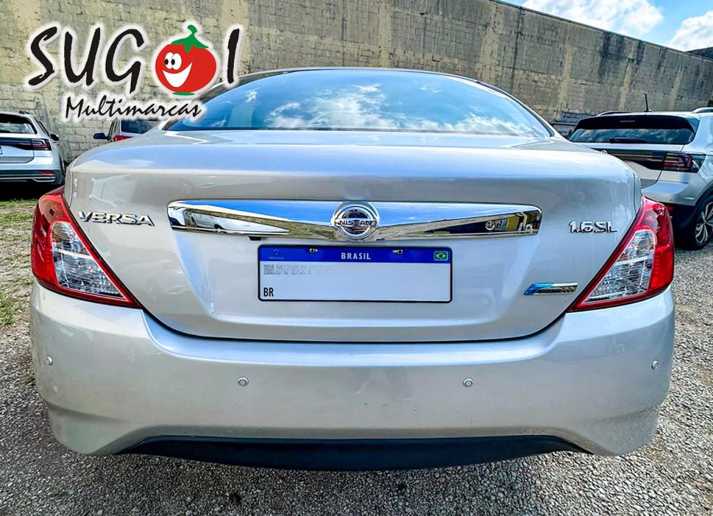 NISSAN Versa Sedan - Foto