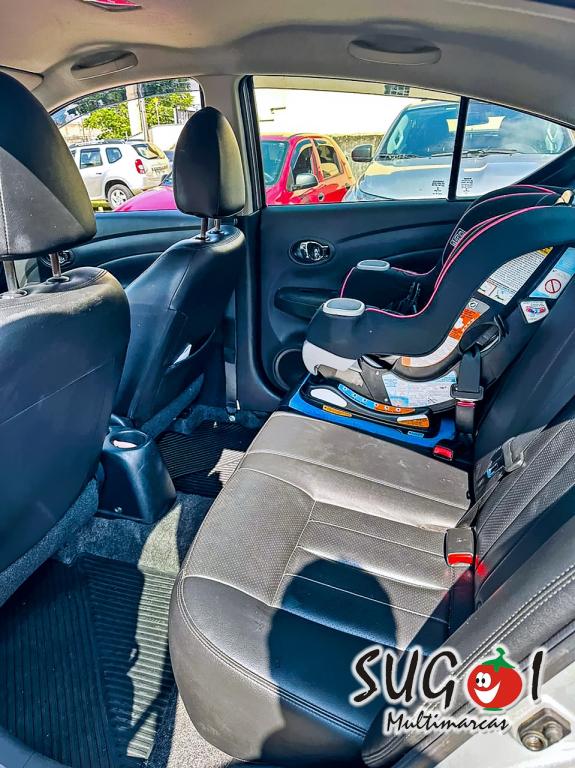 NISSAN Versa Sedan - Foto