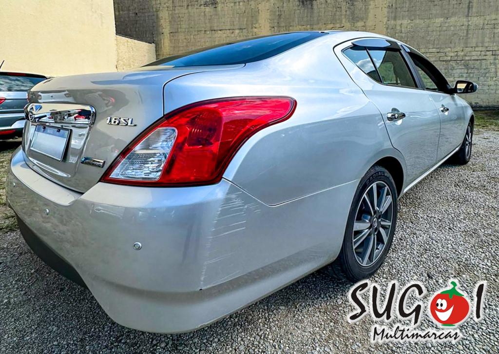 NISSAN Versa Sedan - Foto