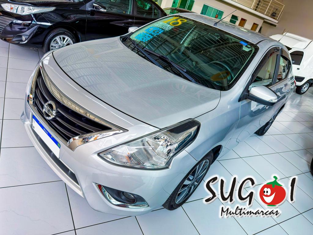 NISSAN Versa Sedan - Foto