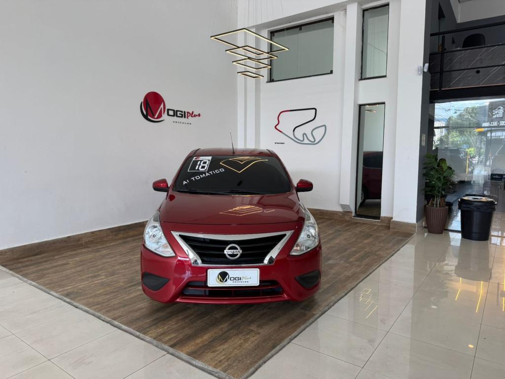 NISSAN Versa Sedan - Foto