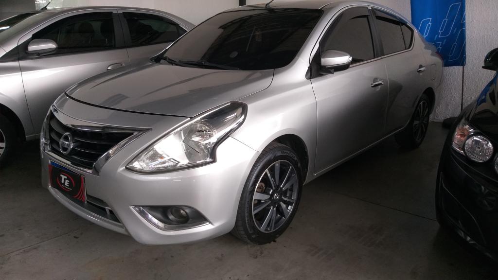 NISSAN Versa Sedan