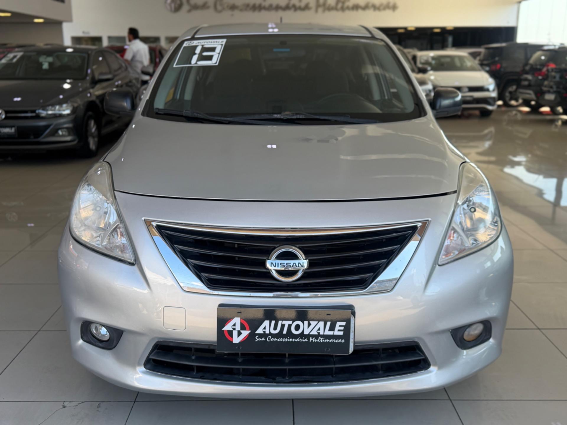 NISSAN Versa Sedan