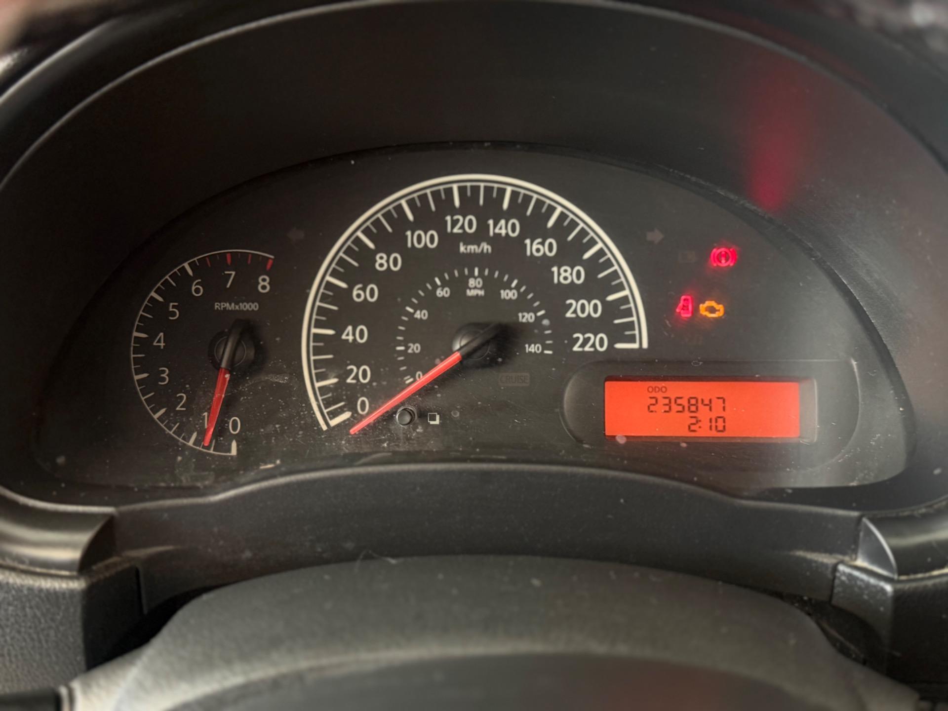 NISSAN Versa Sedan - Foto