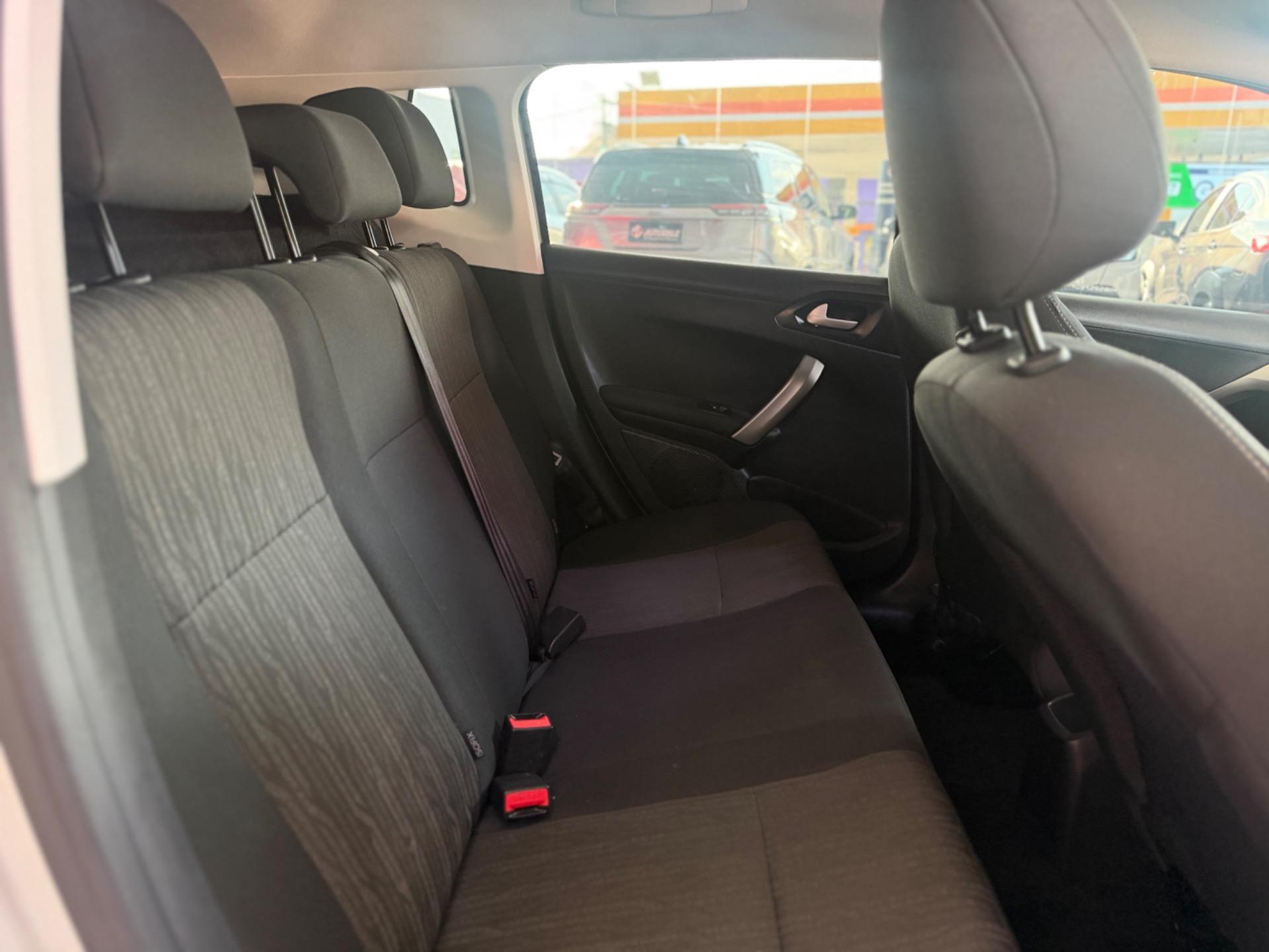 PEUGEOT 2008 - Foto