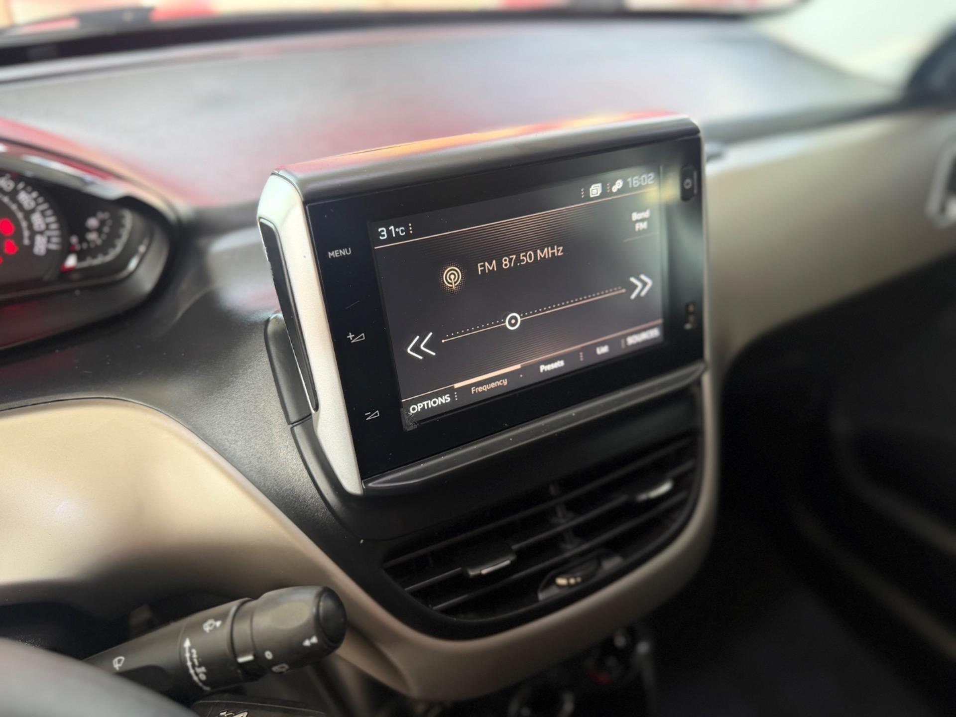 PEUGEOT 2008 - Foto