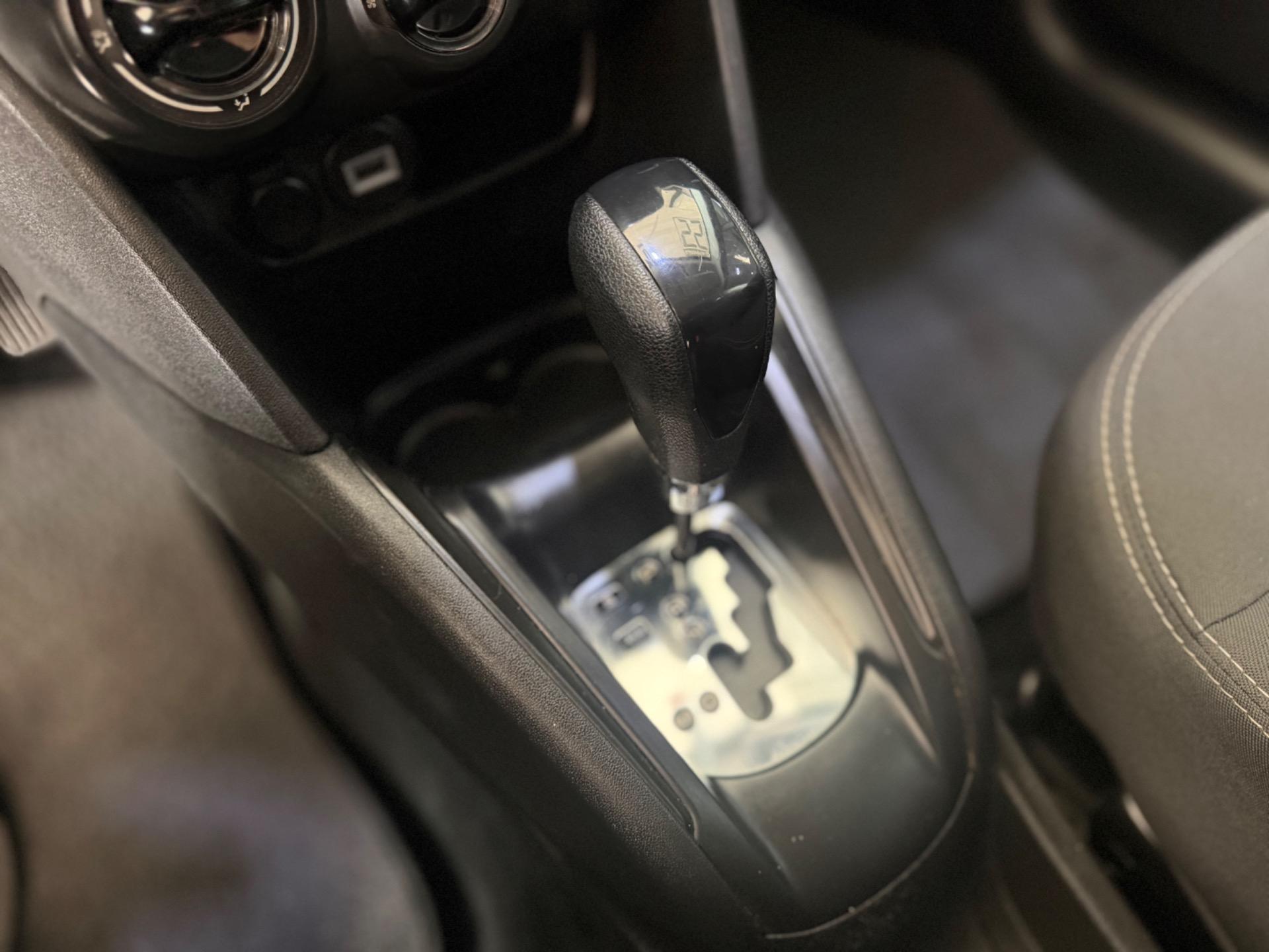 PEUGEOT 2008 - Foto