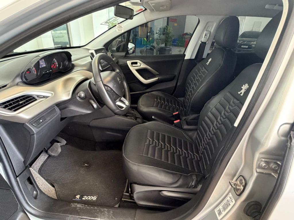 PEUGEOT 2008 - Foto