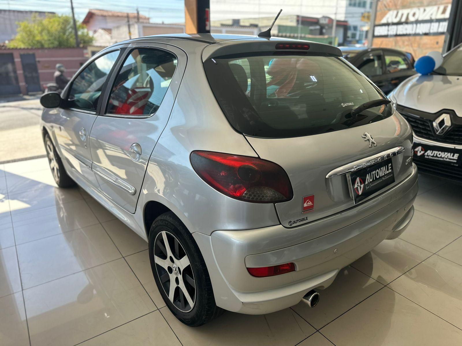 PEUGEOT 207 Hatch - Foto