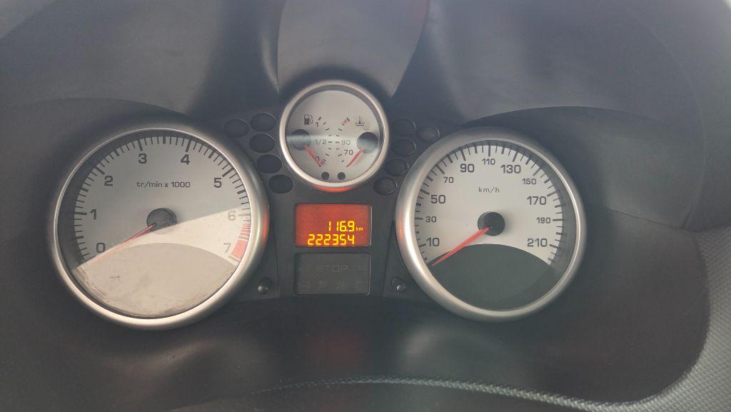 PEUGEOT 207 Hatch - Foto