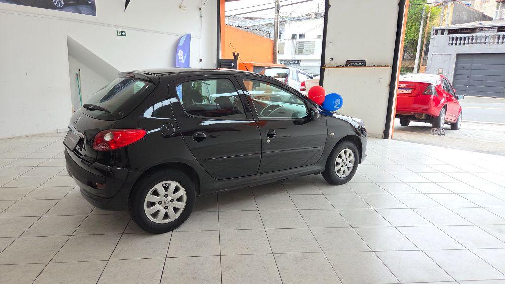 PEUGEOT 207 Hatch - Foto