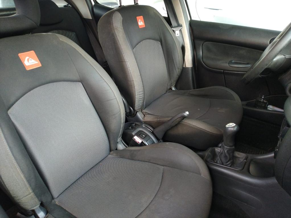PEUGEOT 207 Hatch - Foto