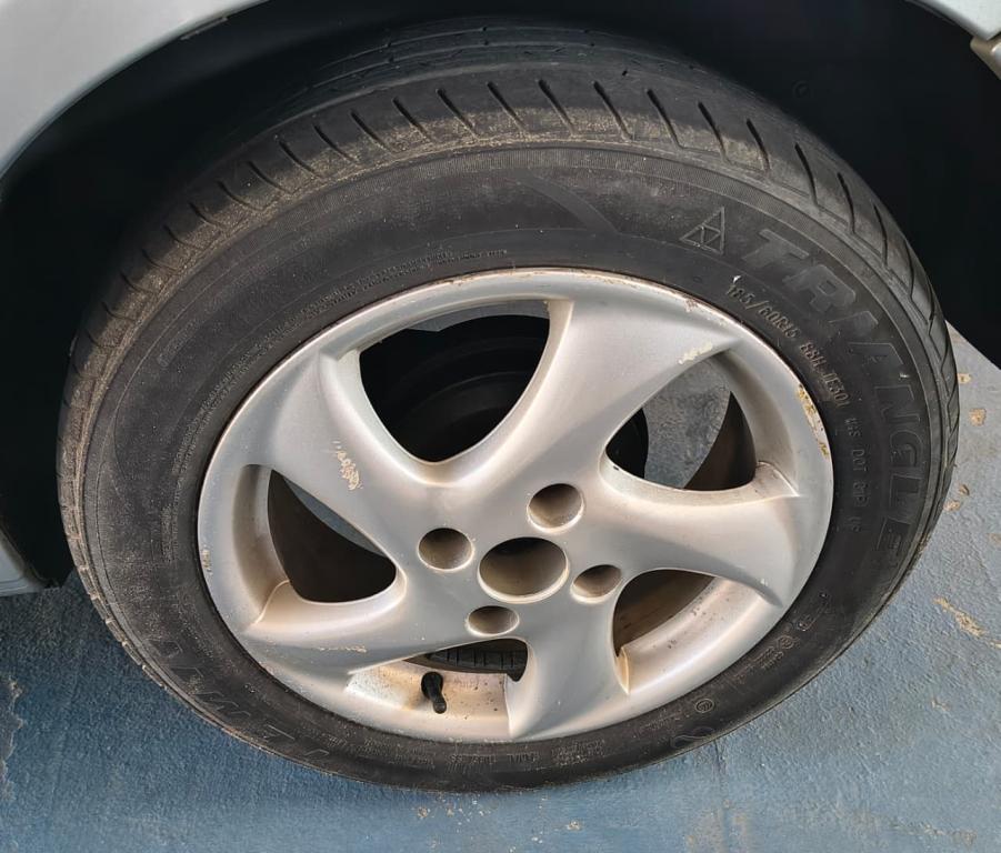 PEUGEOT 207 Hatch - Foto