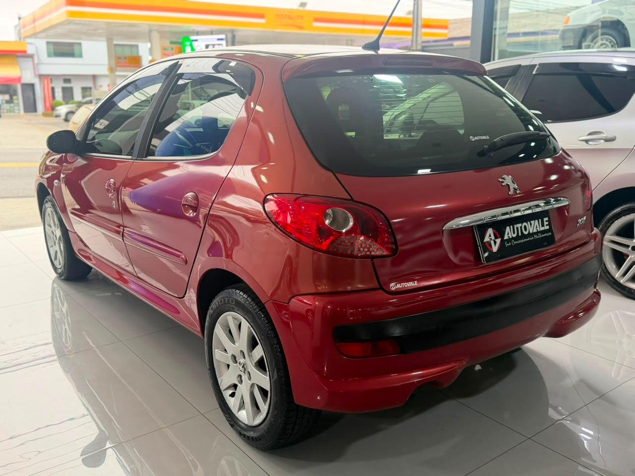 PEUGEOT 207 Hatch - Foto