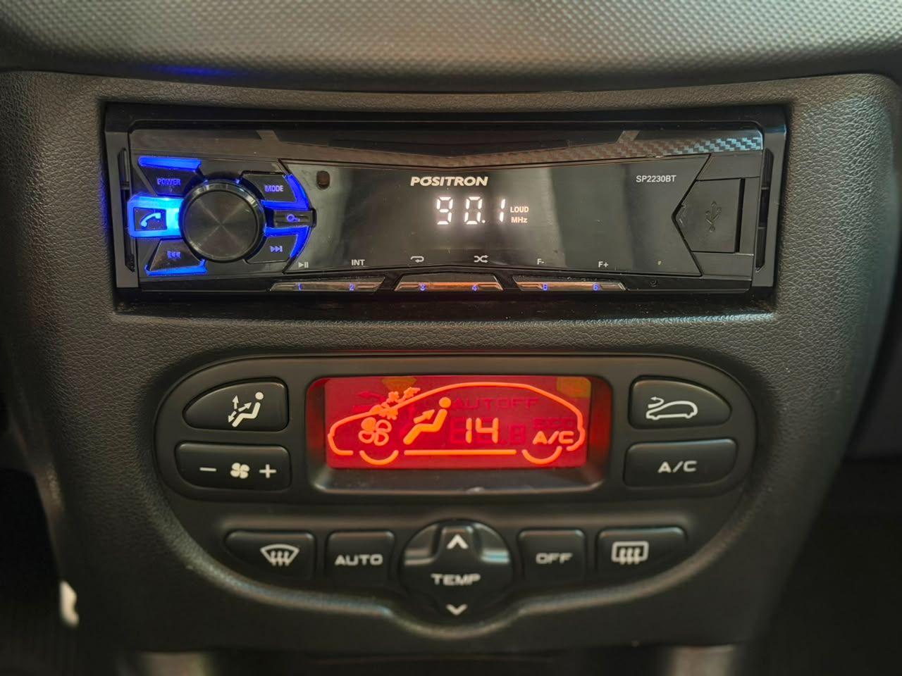 PEUGEOT 207 Hatch - Foto