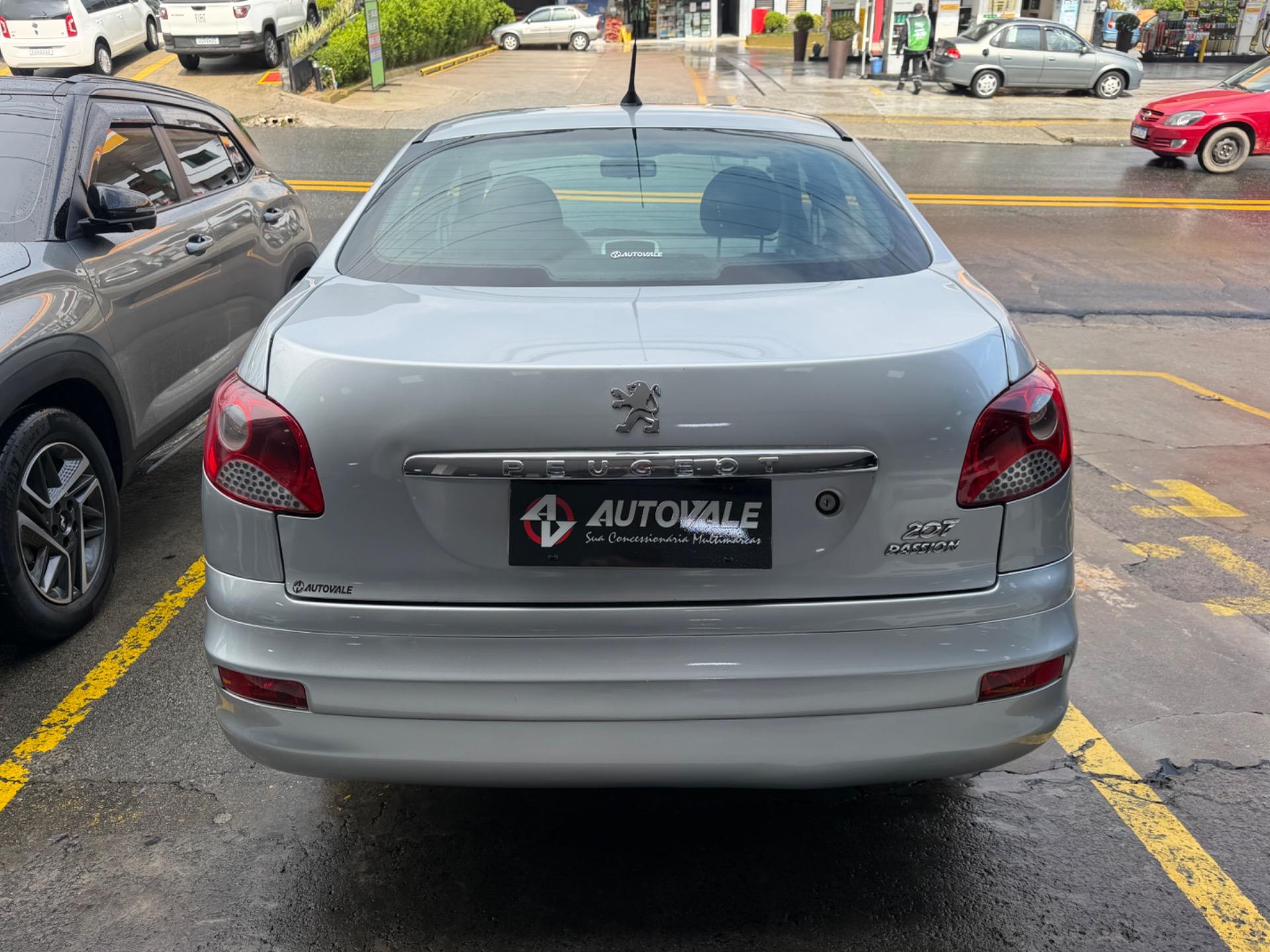 PEUGEOT 207 Hatch - Foto