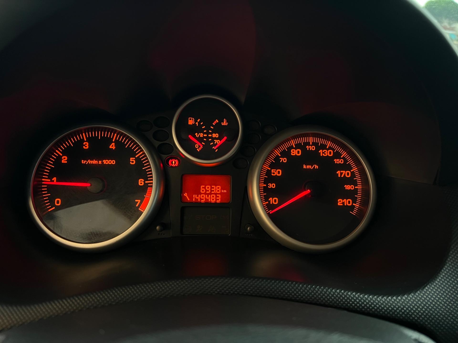 PEUGEOT 207 Hatch - Foto