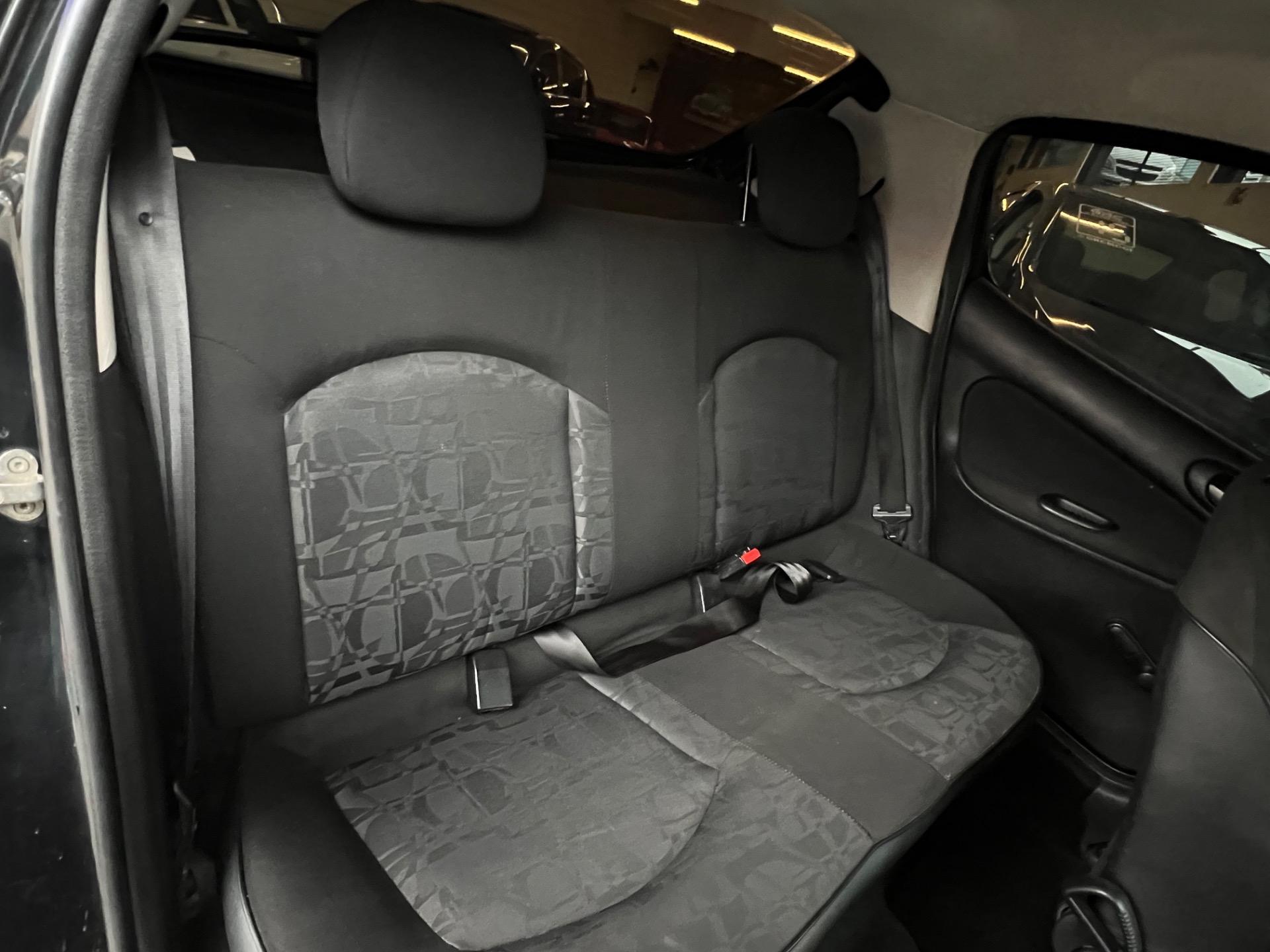 PEUGEOT 207 Hatch - Foto