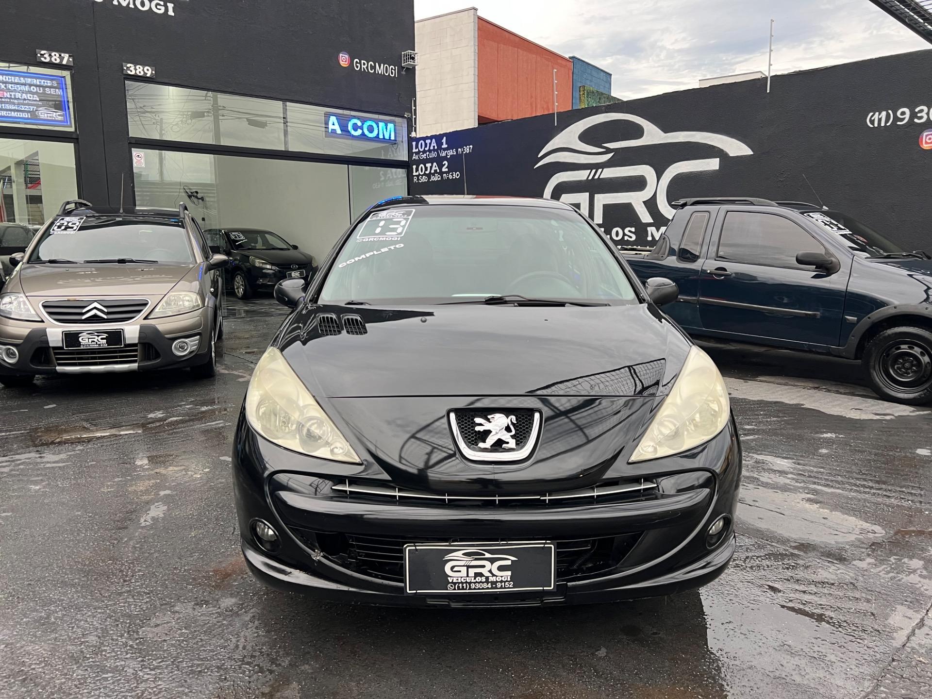 PEUGEOT 207 Sedan - Foto