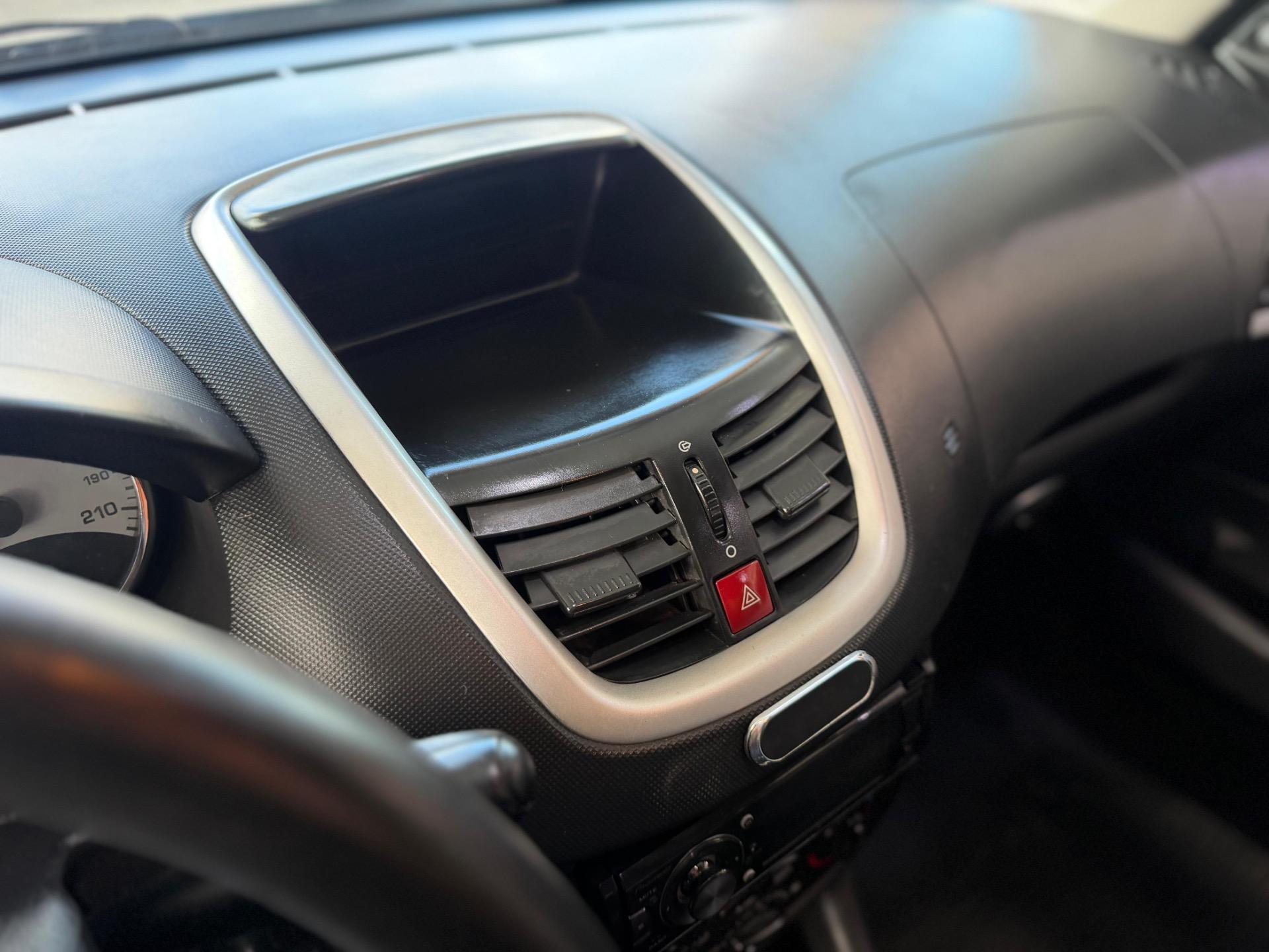 PEUGEOT 207 SW - Foto