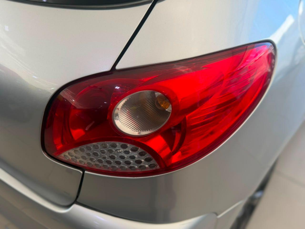 PEUGEOT 207 SW - Foto
