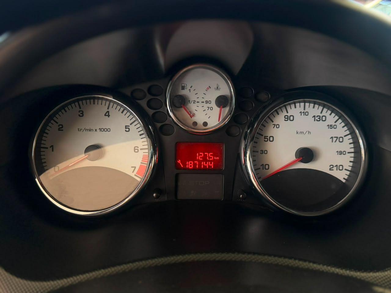 PEUGEOT 207 SW - Foto