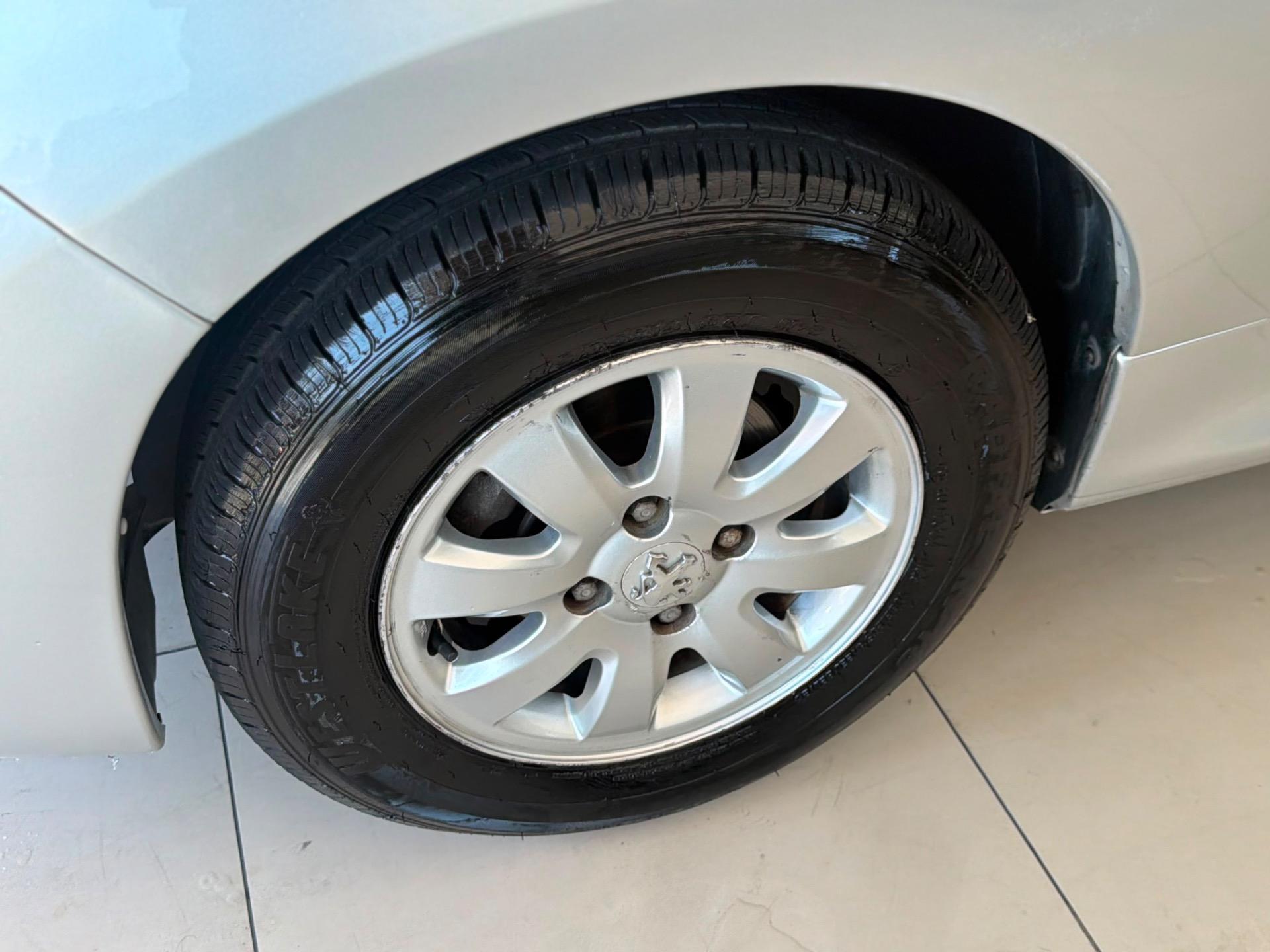 PEUGEOT 207 SW - Foto