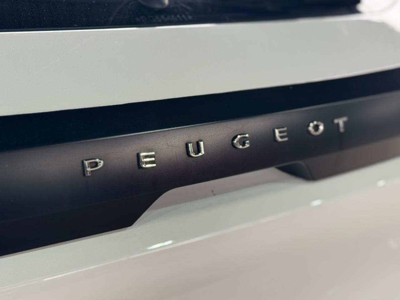 PEUGEOT 208 - Foto