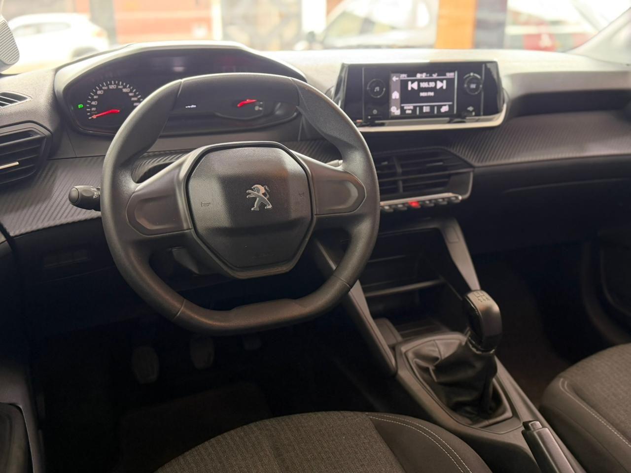 PEUGEOT 208 - Foto