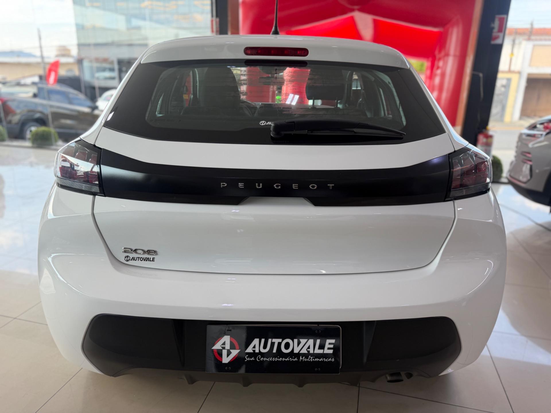 PEUGEOT 208 - Foto