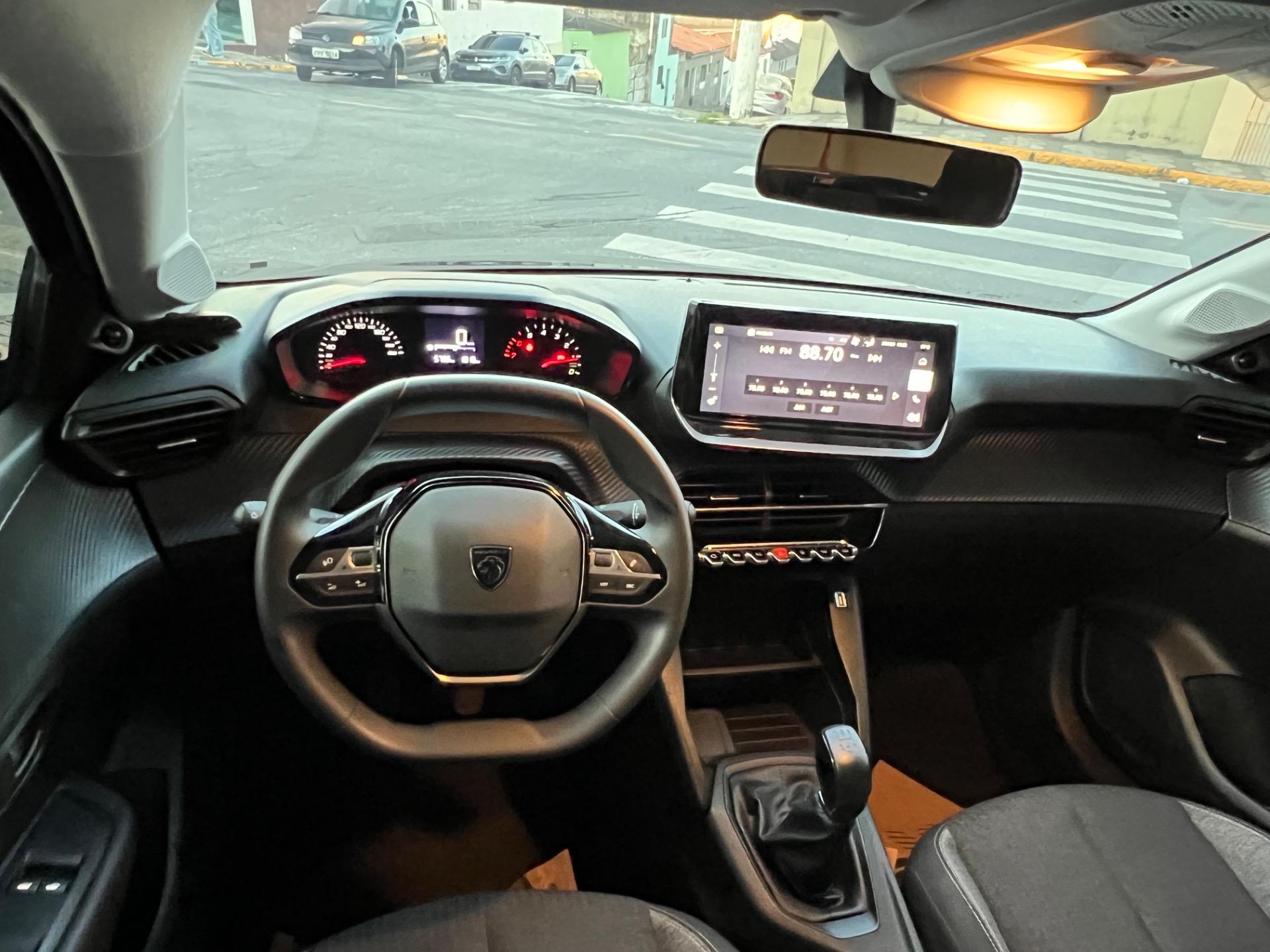 PEUGEOT 208 - Foto
