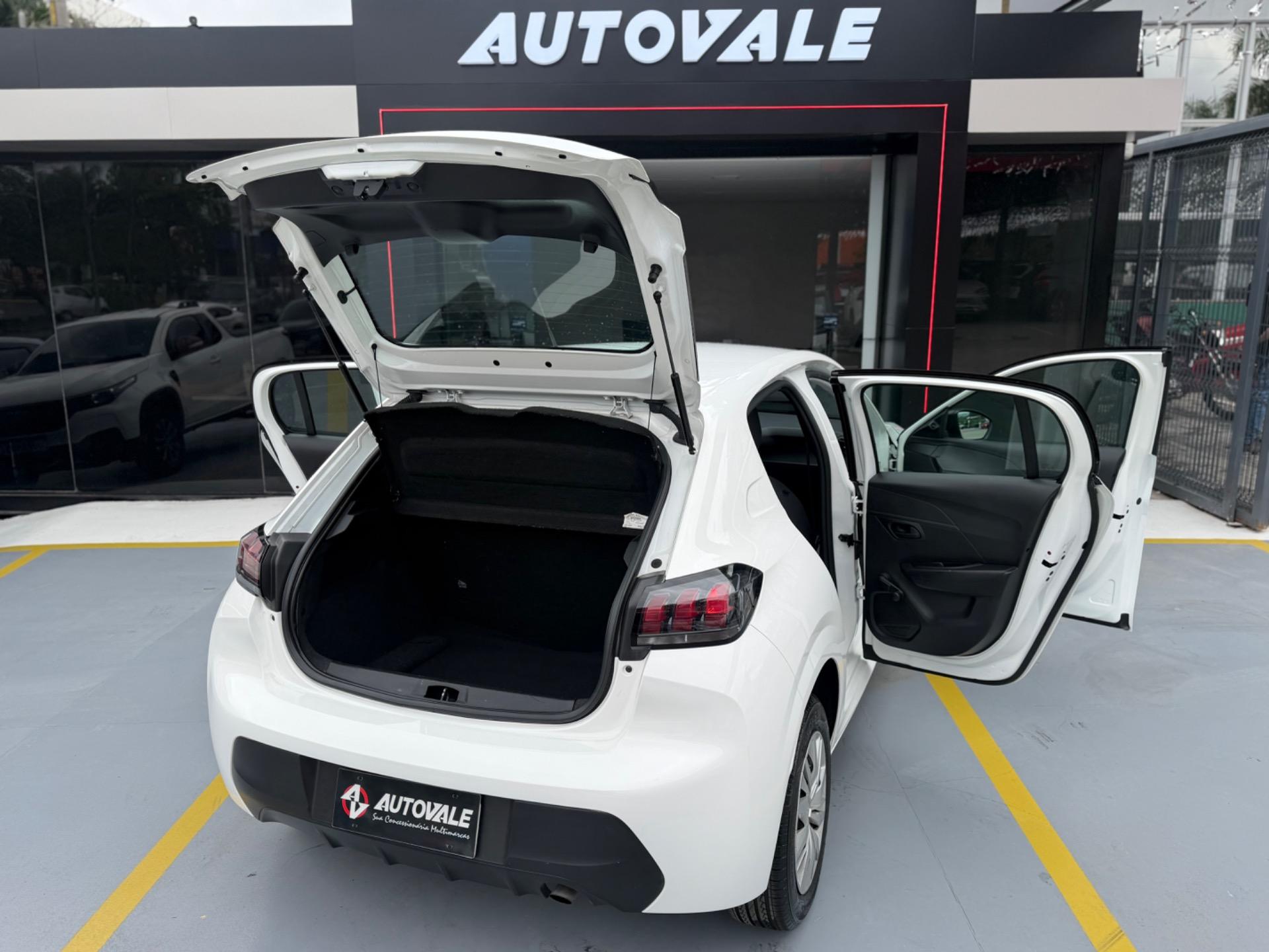 PEUGEOT 208 - Foto