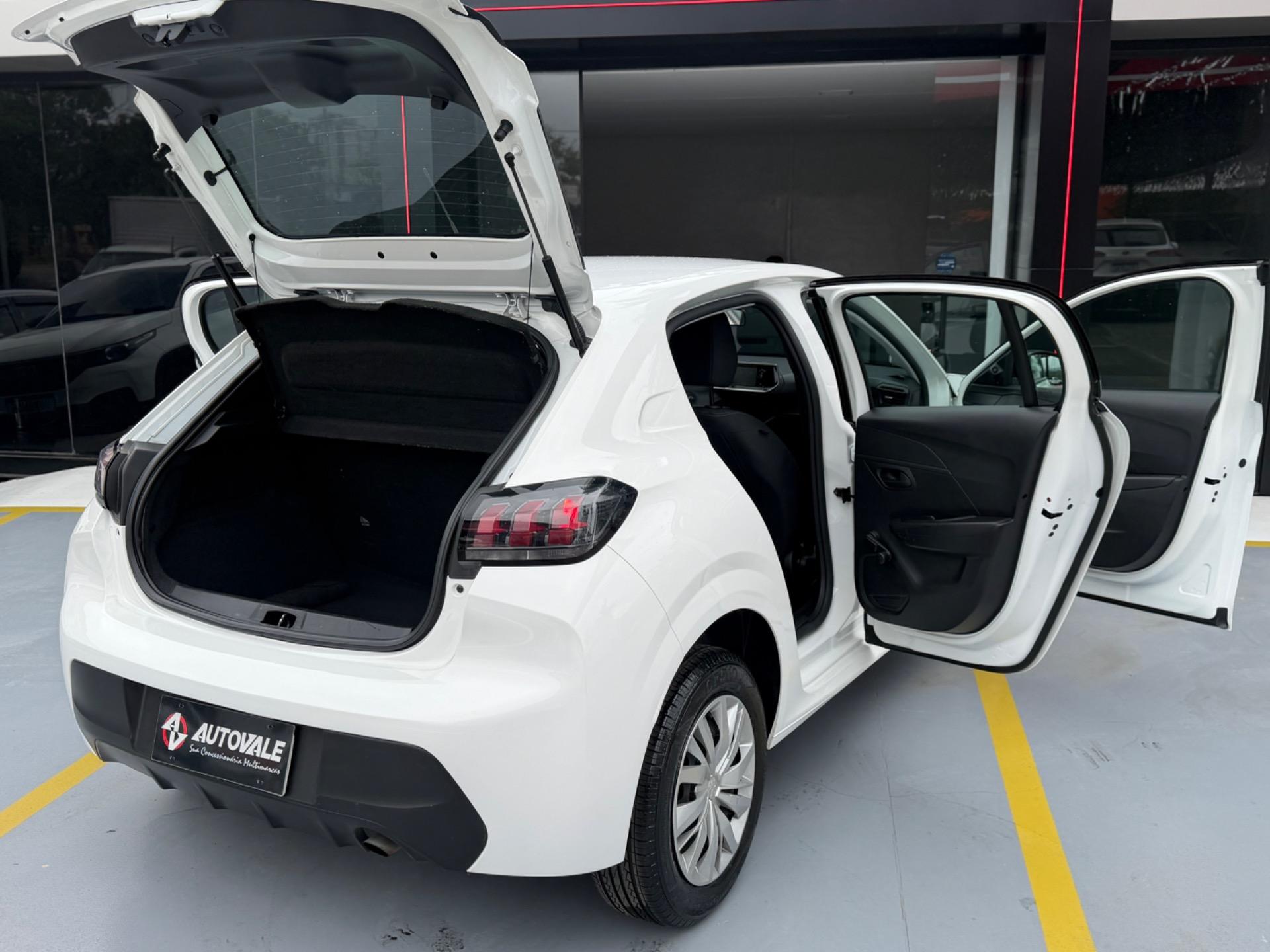 PEUGEOT 208 - Foto