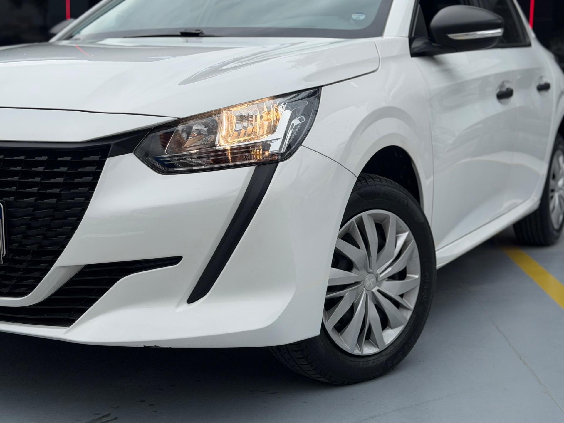 PEUGEOT 208 - Foto