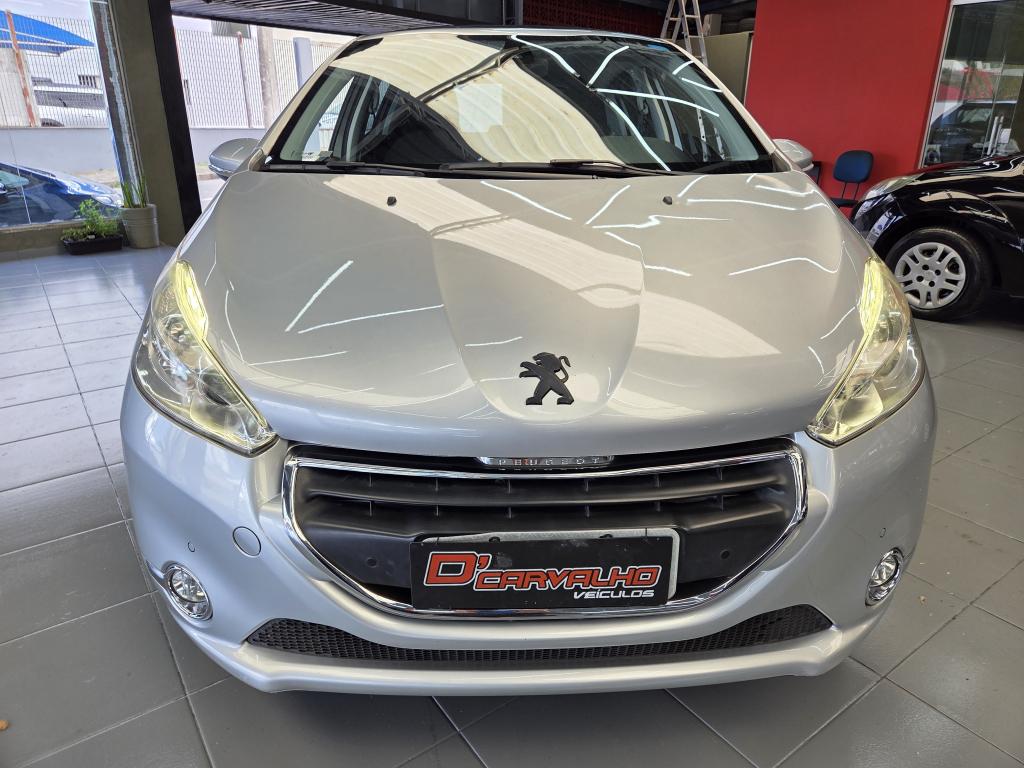 PEUGEOT 208 - Foto