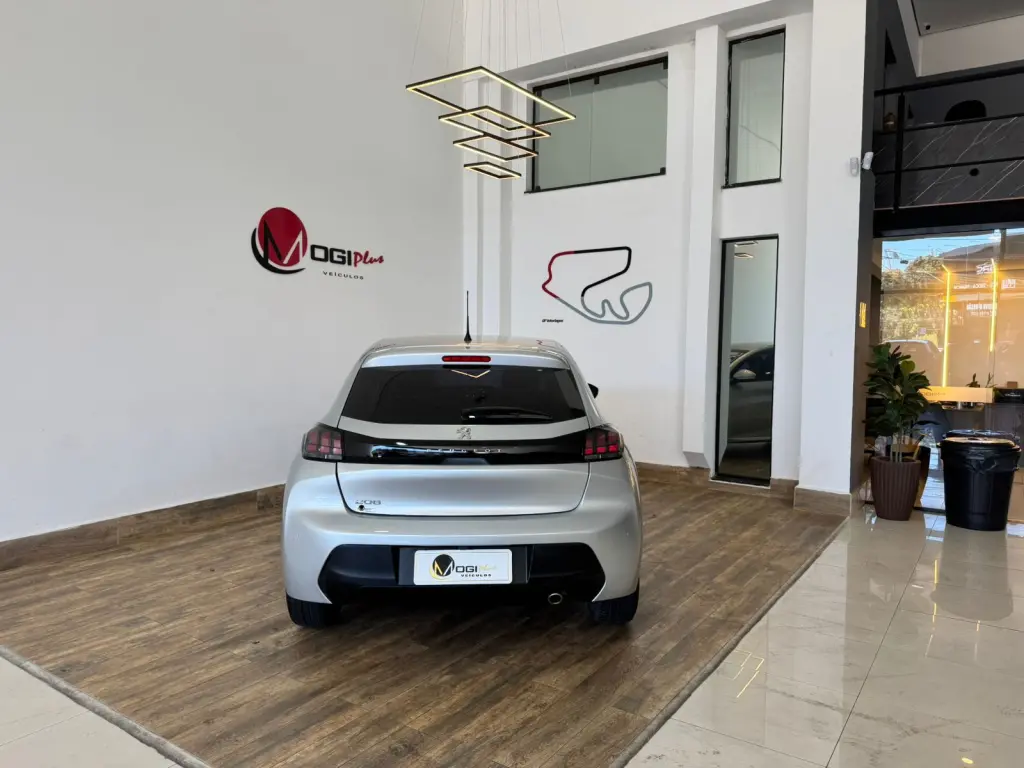 PEUGEOT 208 - Foto
