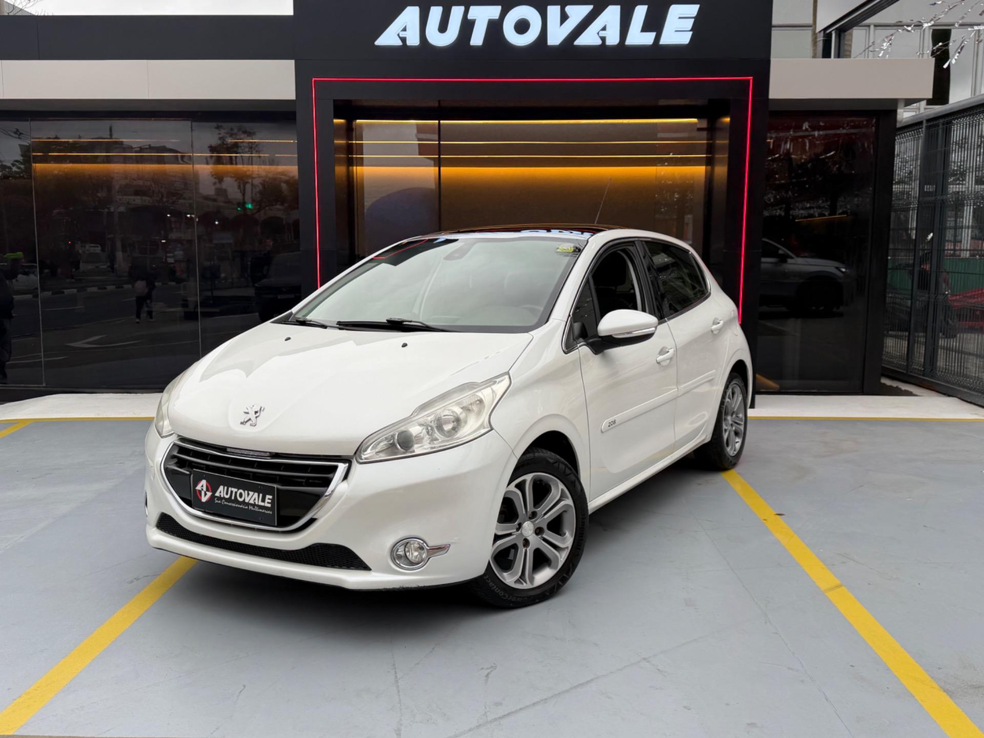 PEUGEOT 208 - Foto