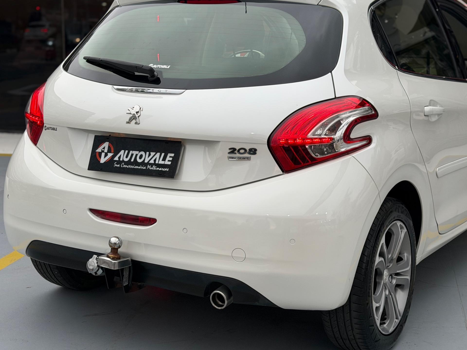 PEUGEOT 208 - Foto