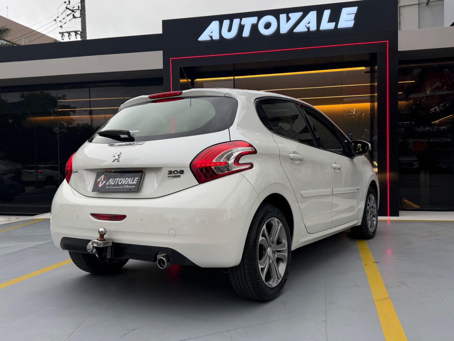 PEUGEOT 208 - Foto