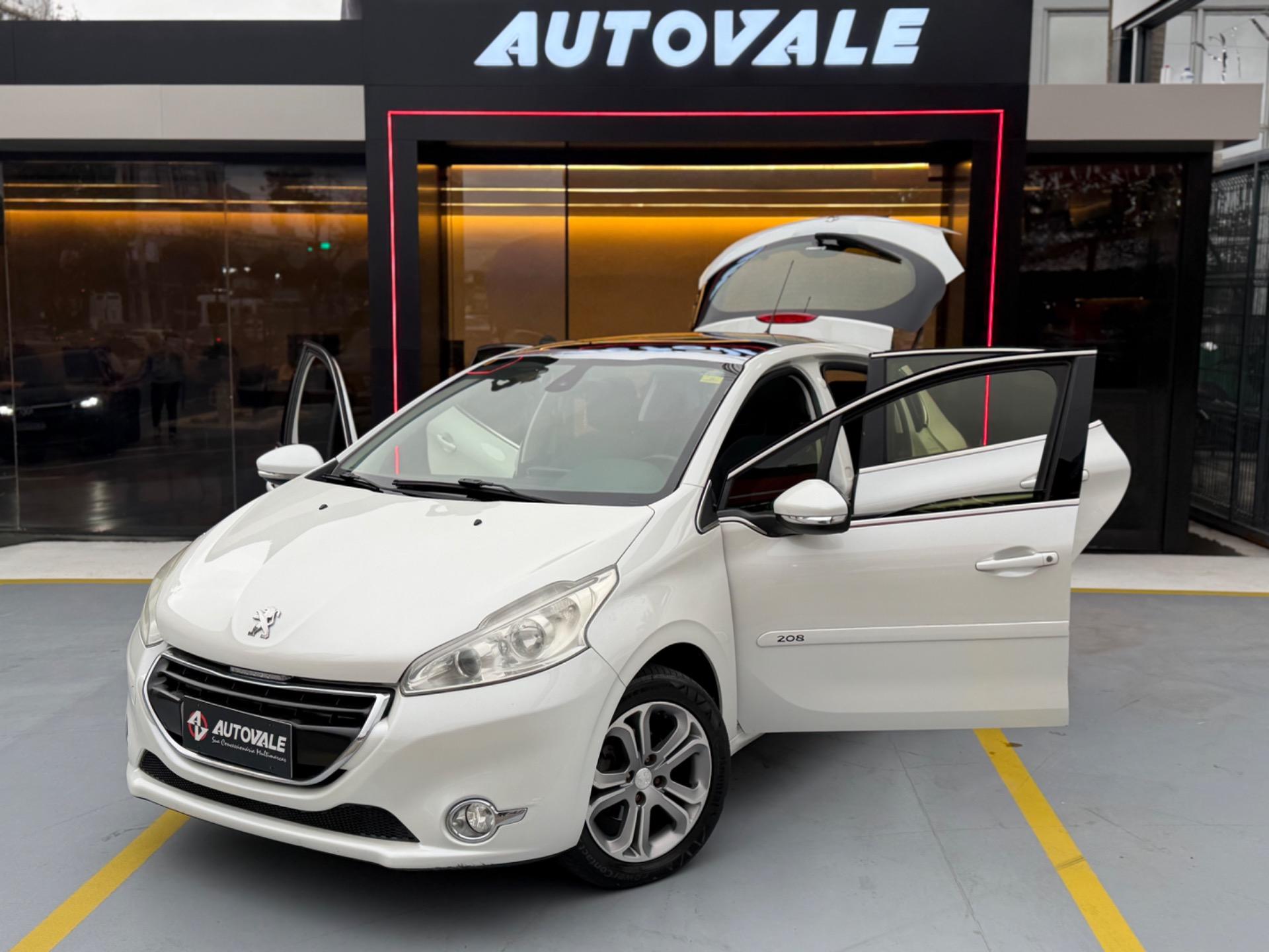 PEUGEOT 208 - Foto