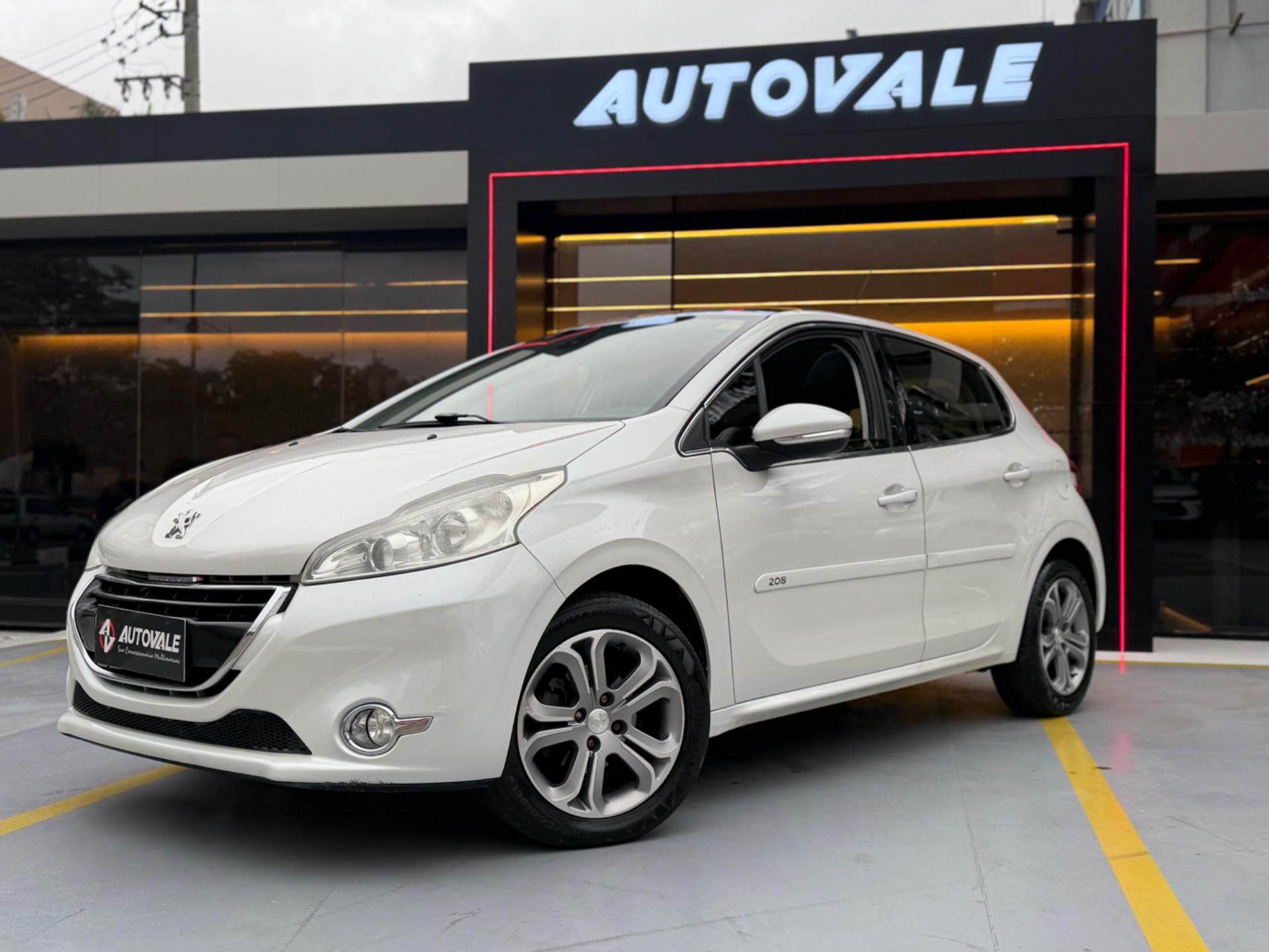PEUGEOT 208 - Foto