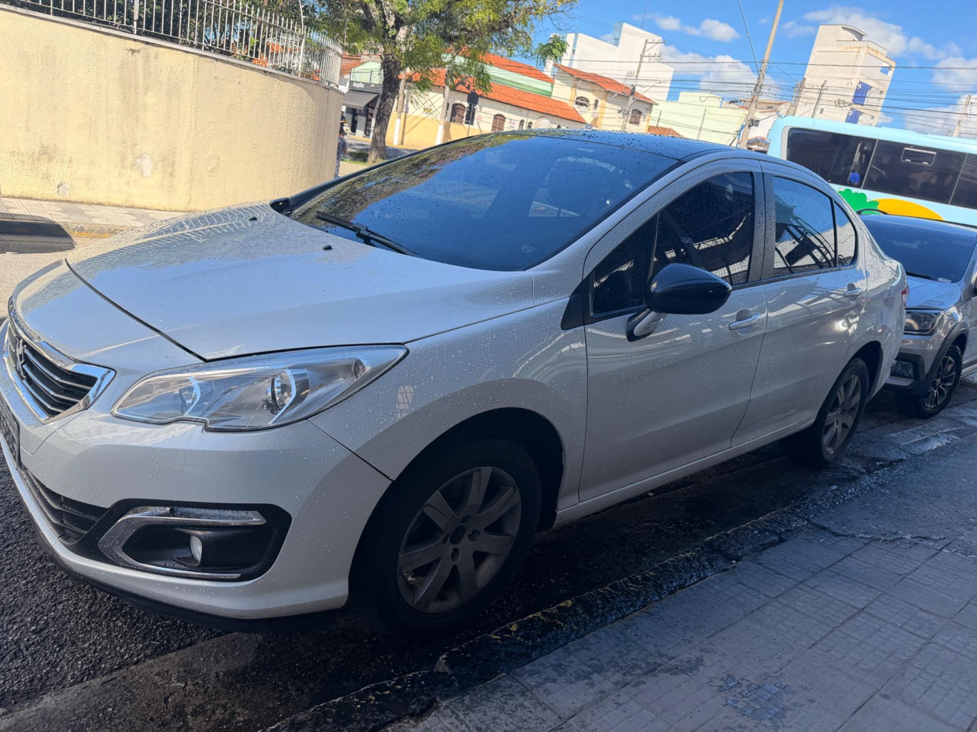 PEUGEOT 408 Sedan