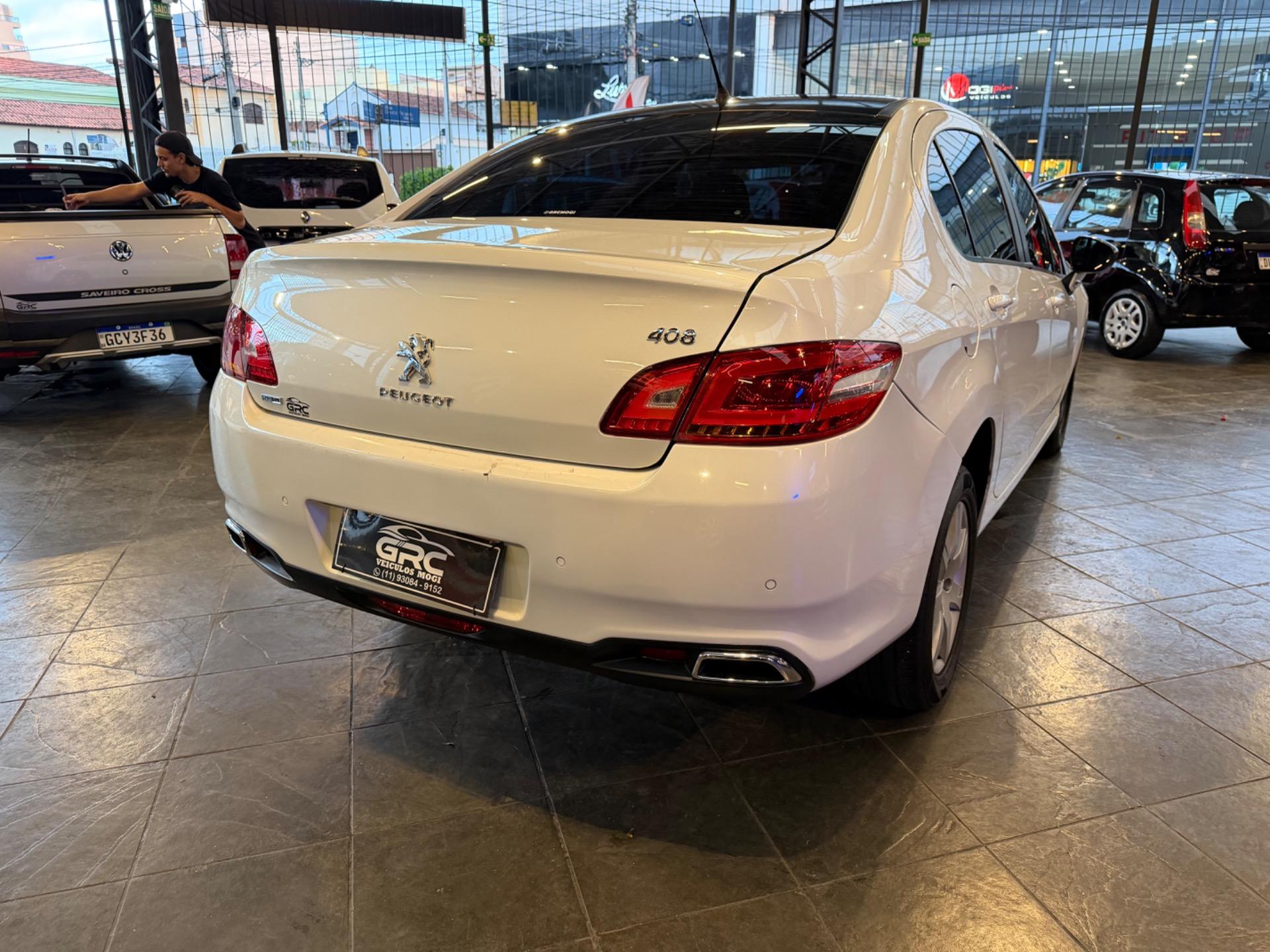 PEUGEOT 408 Sedan - Foto