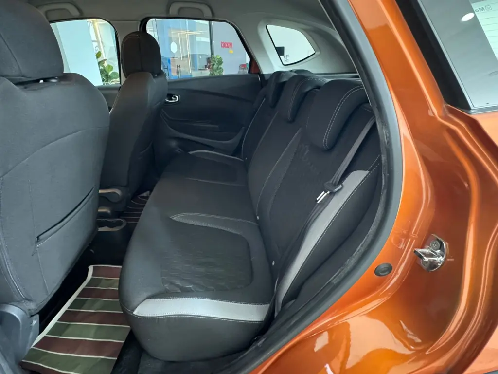 RENAULT Captur - Foto