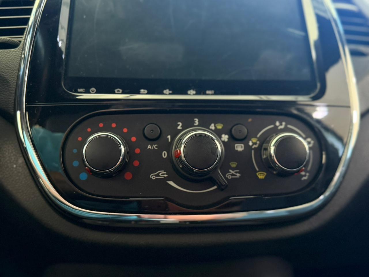 RENAULT Captur - Foto