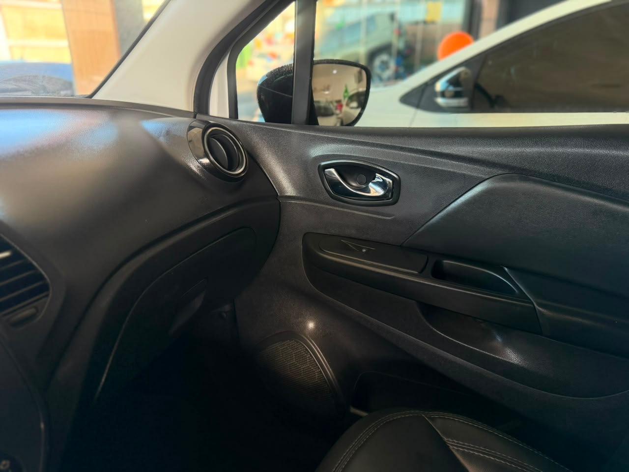RENAULT Captur - Foto