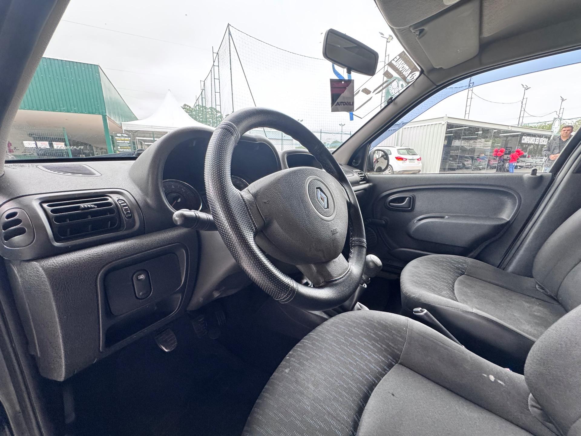 RENAULT Clio Hatch - Foto